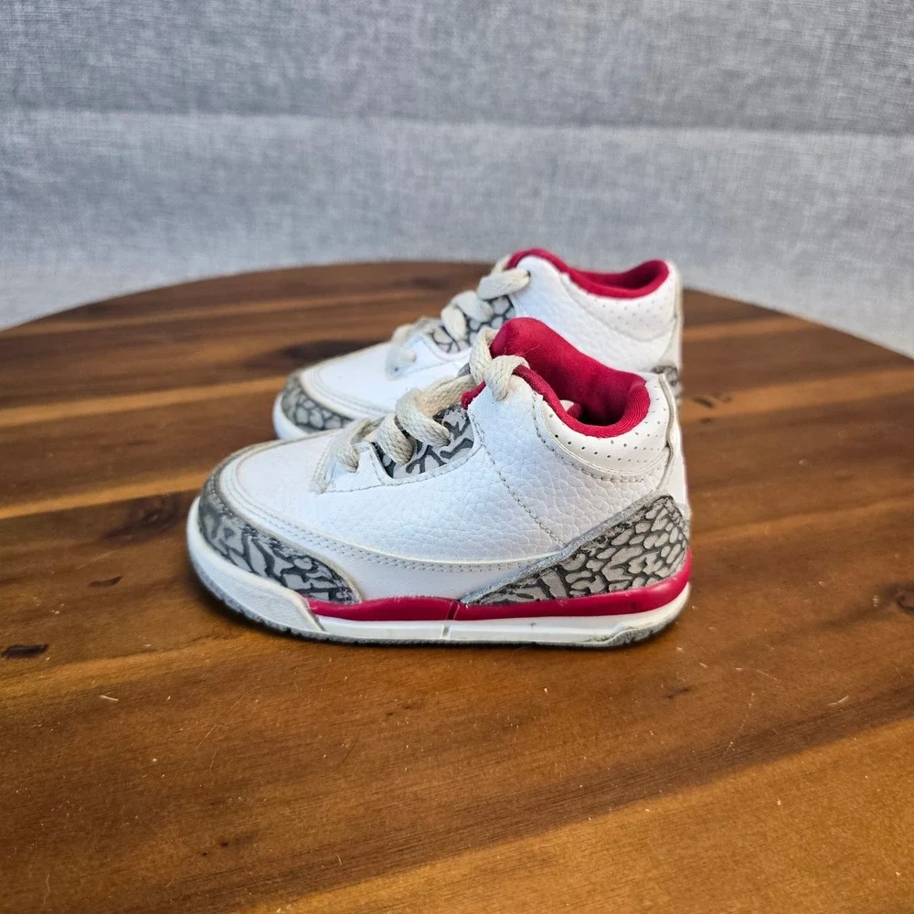 Jordan 3 Retro Cardinal Red Toddler Sneakers White Red 832033-126 Size 6C